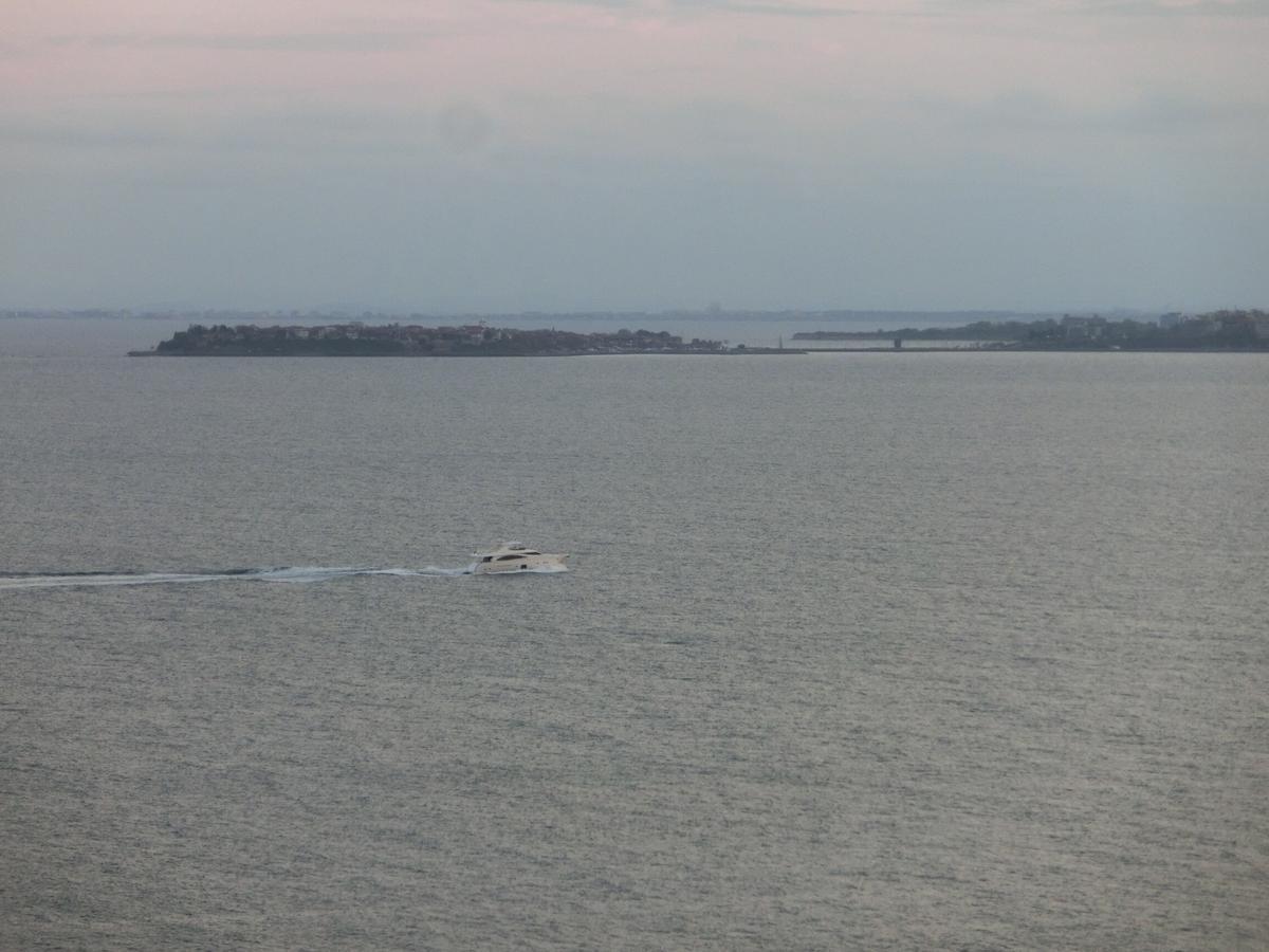 2 Bedroom Imperial Apartment With Panoramic Sea Views, Sveti Vlas Eksteriør billede