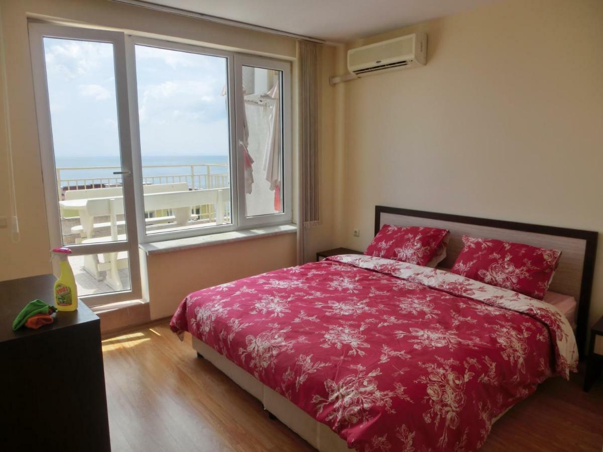 2 Bedroom Imperial Apartment With Panoramic Sea Views, Sveti Vlas Eksteriør billede